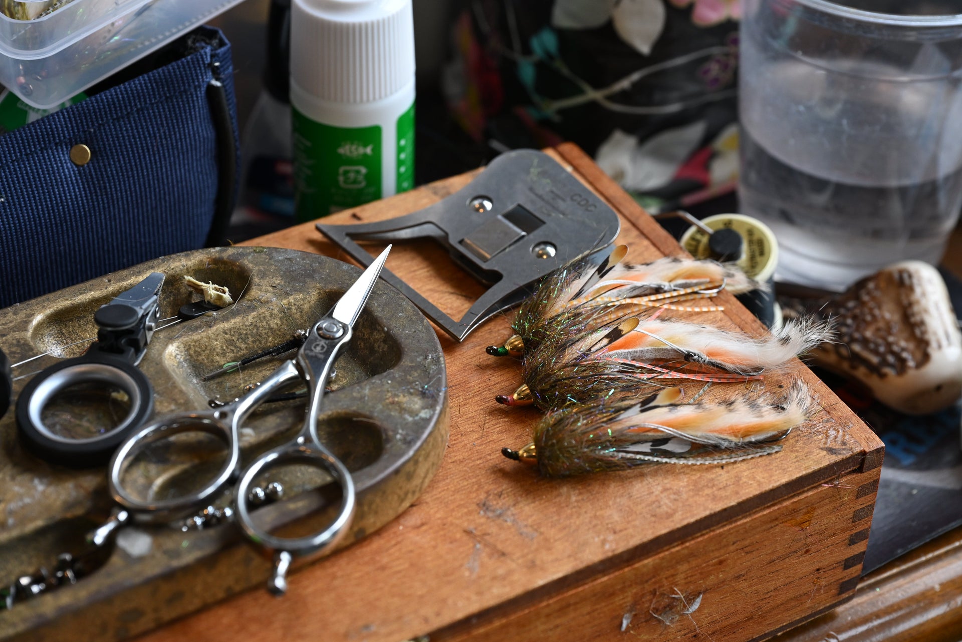 TYING TOOL